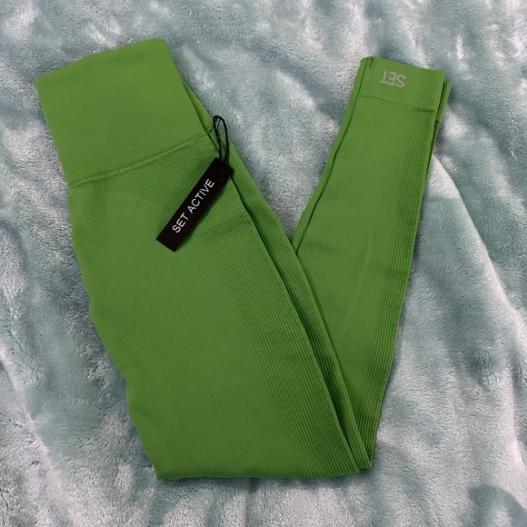 SET Active Pants - NWT green set active leggings
